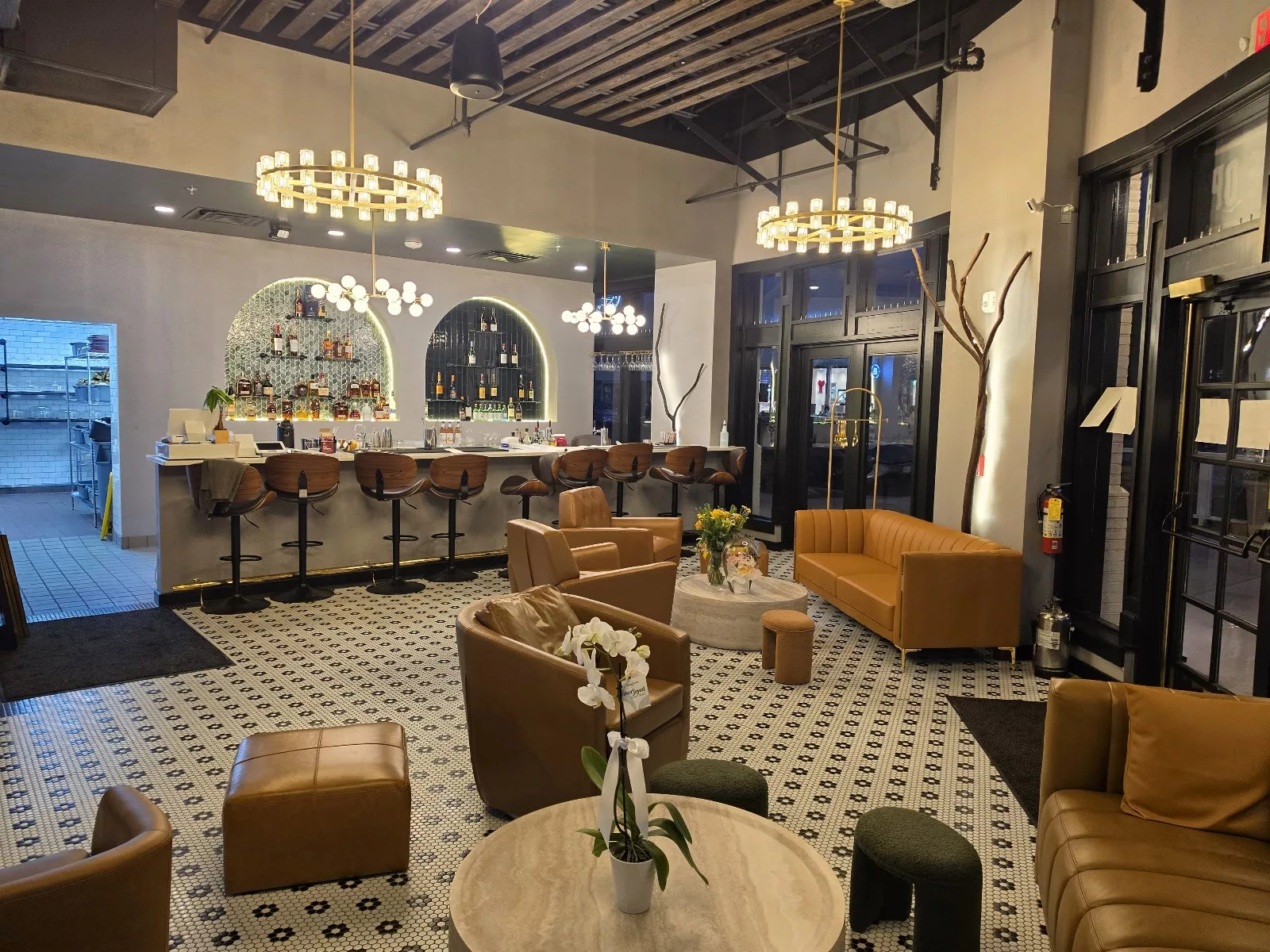 INJU dining room and lounge